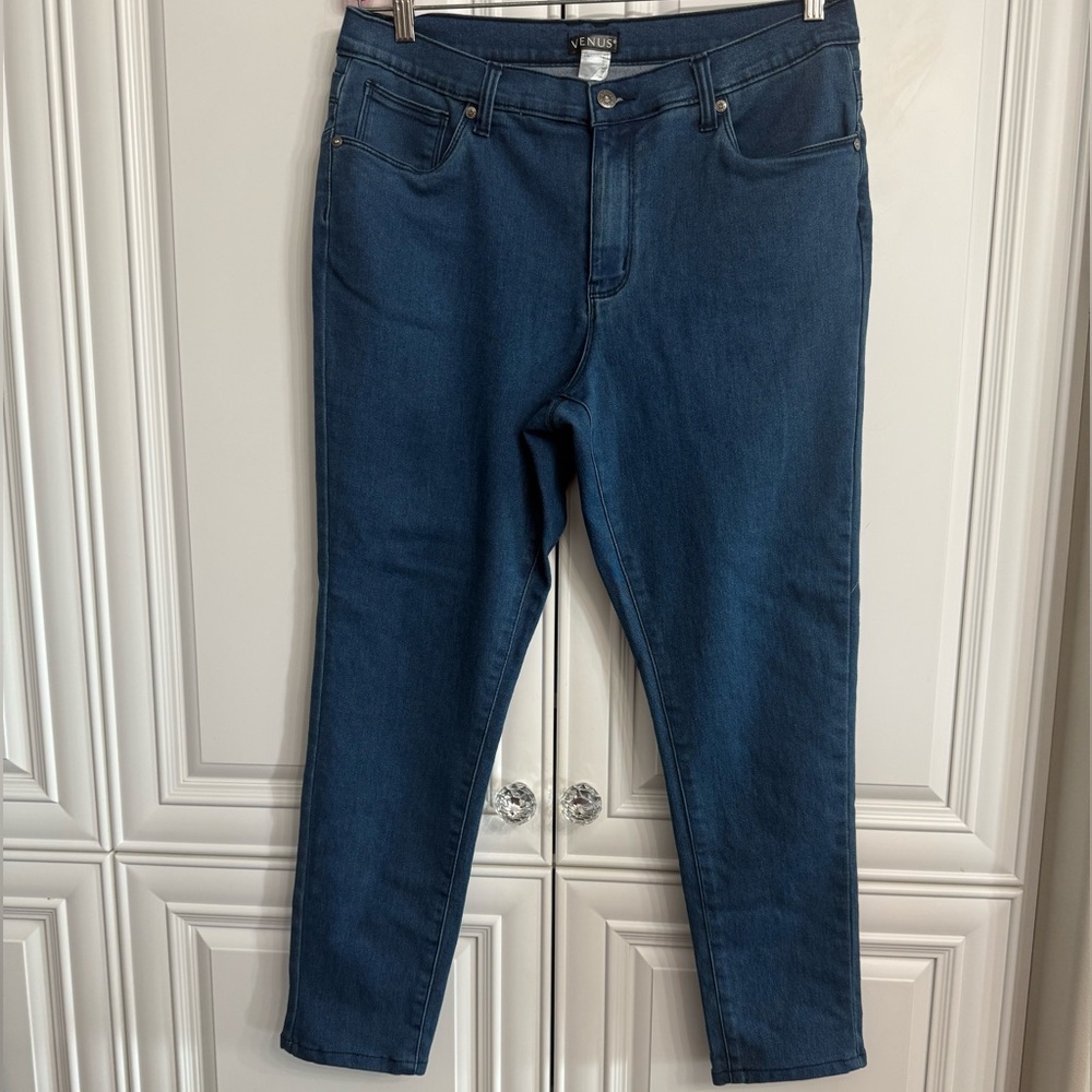 VENUS Women’s Size 14 Short/Petite Fame Medium Wash Ankle Length Skinny Jeans